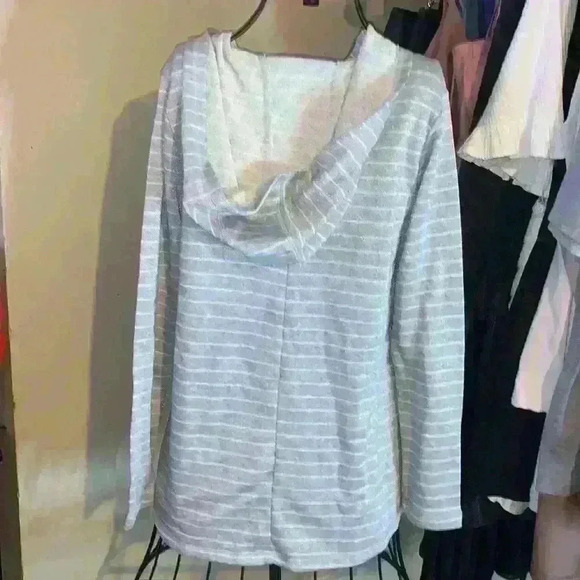 St.John's Bay shimmer hoodie top Small - Picture 4 of 6